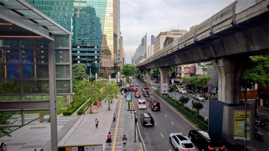View from Sala Daeng BTS station skywalk, the starting point of the walking tour from Sala Daeng to Chong Nonsi BTS