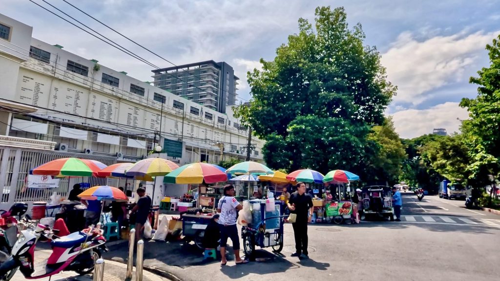 Entering a shaded lane near Chulalongkorn University.