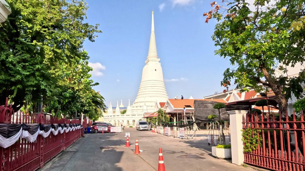 White chedi at Wat Prayoon temple in Bangkok
