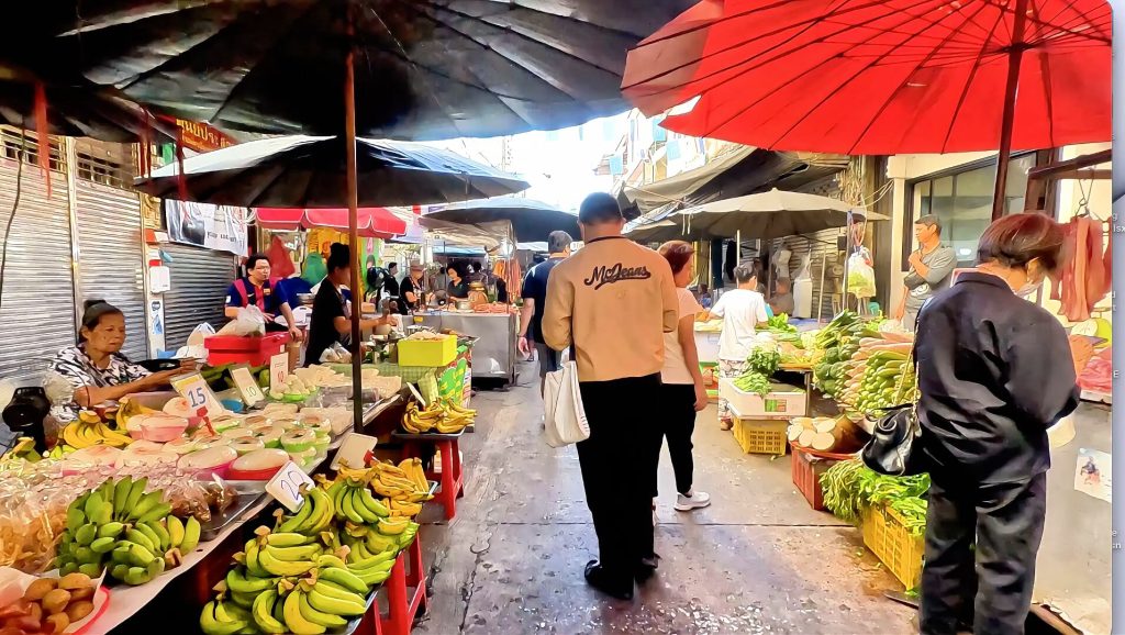 Morning activity at Trok Mor Market in Bangkok
